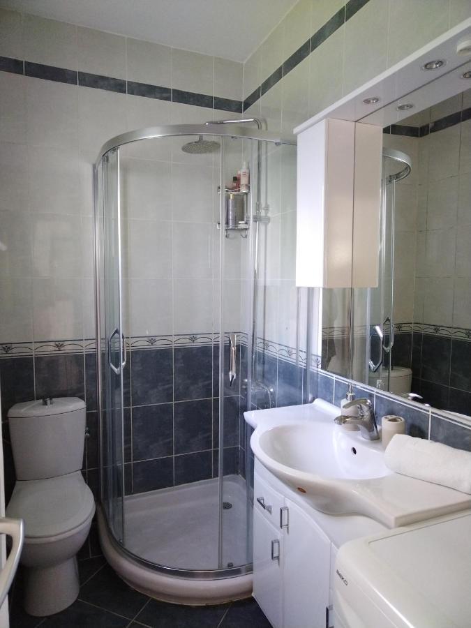 Duplex Apartman Lazaro โกตอร์ ภายนอก รูปภาพ